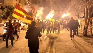 Galatasaraylı taraftarlar şampiyonluğu kutladı