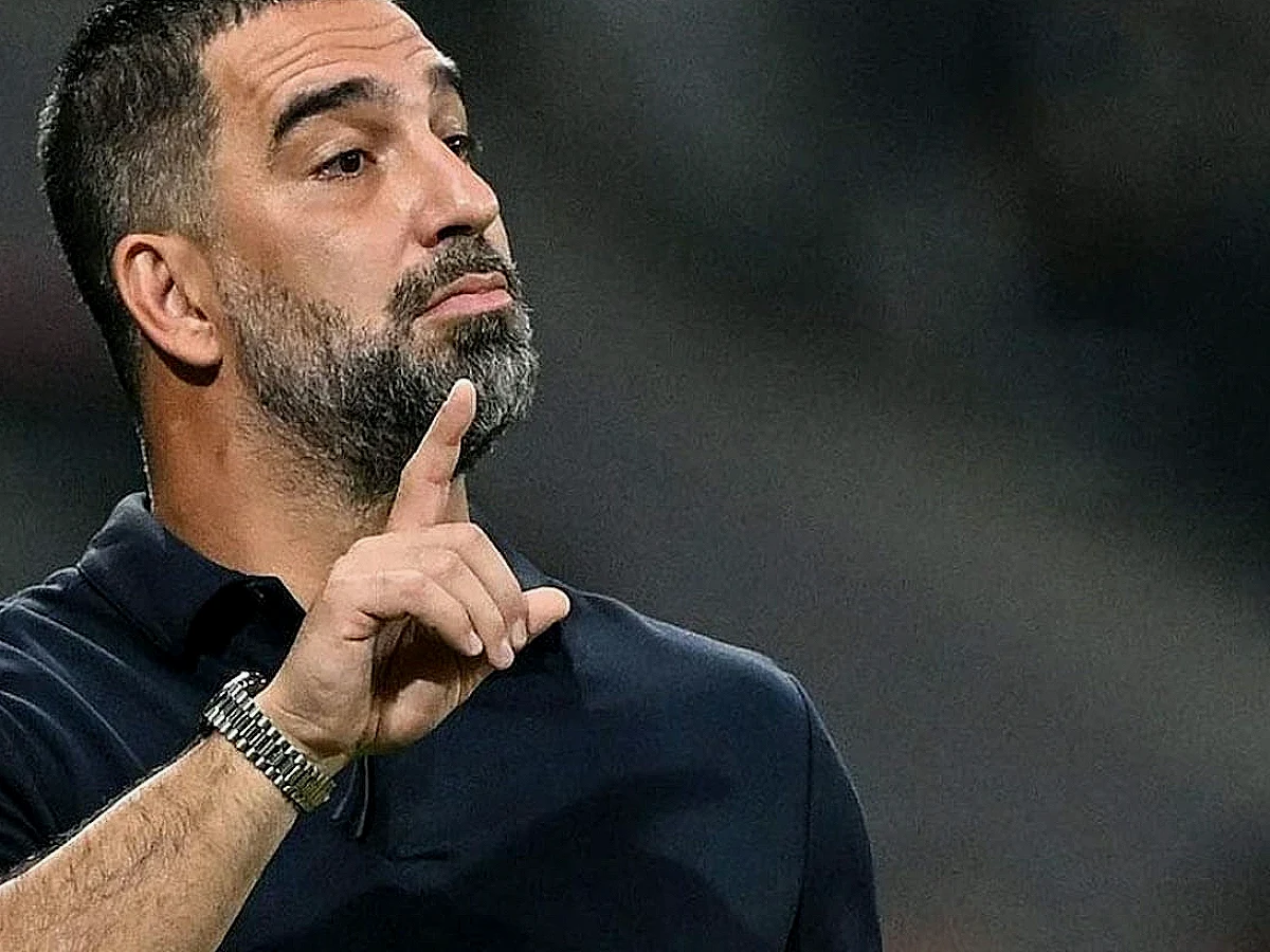 Arda Turan'ın Teknik Direktörlüğünü Yaptığı Shakhtar Donetsk Maçında Hava Saldırısı Sirenleri Çaldı