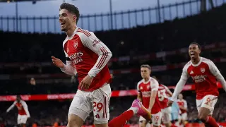 Arsenal, 22 Yıl Sonra Premier Lig Şampiyonu Oldu