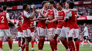 Arsenal, 22 Yıl Sonra Premier Lig Şampiyonu Oldu