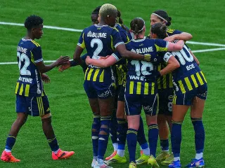 Fenerbahçe ArsaVev, Turkcell Kadın Futbol Süper Ligi'nde Şampiyon Oldu