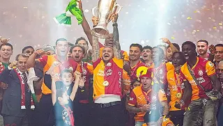 Galatasaray, Rakiplerini Geride Bırakarak Tarihi Gelir Elde Etti