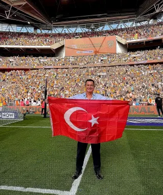Hull City'nin Premier Lig'e Yükselişi Sonrası Başkan Acun Ilıcalı Taraftarlarla Buluştu