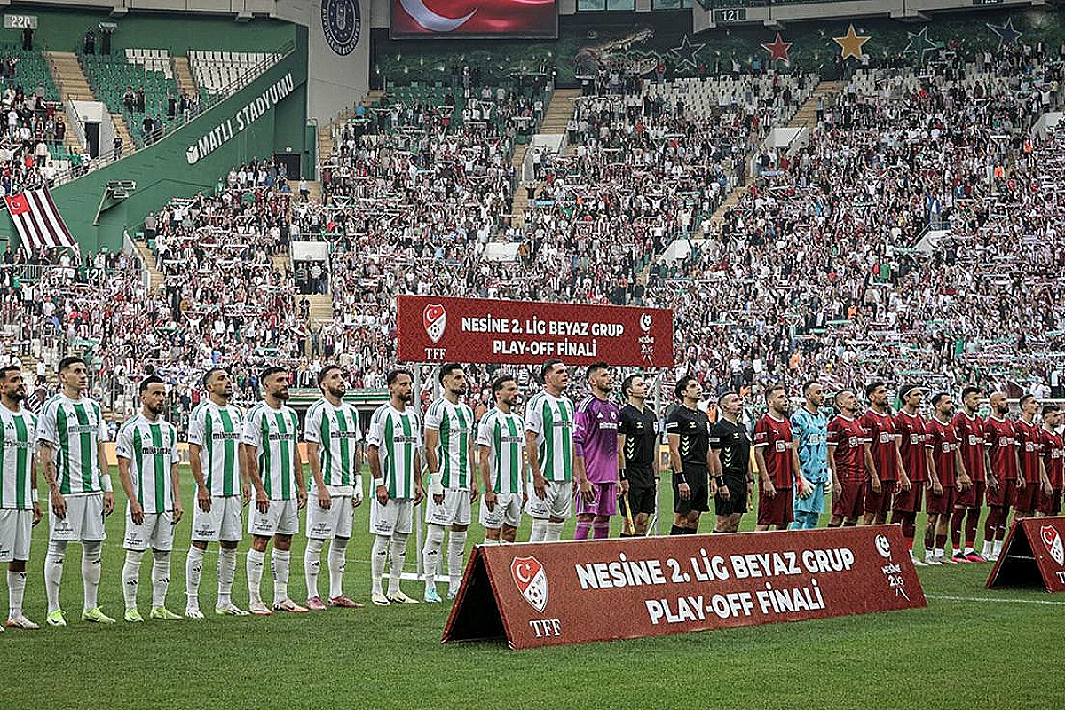 Muğlaspor, penaltılarla Elazığspor'u yenerek 1. Lig'e yükseldi