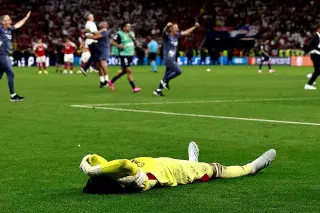 Paris Saint-Germain, Arsenal'ı penaltılarla yenerek Şampiyonlar Ligi'nde üst üste 2. şampiyonluğunu ilan etti