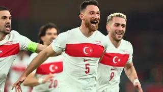 Beşiktaş Transfer Çalışmalarına Salih Özcan ile Devam Ediyor