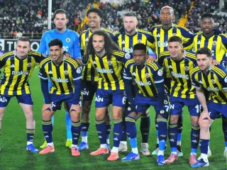 Fenerbahçe'de Mert Müldür İçin İtalya Menşeli Transfer Girişimi