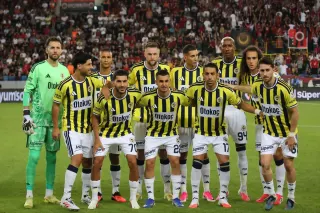 Fenerbahçe, Konyaspor Maçında Ligdeki İlk Galibiyetini Hedefliyor